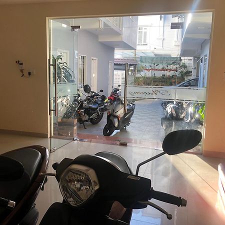 Phuong Hong Guesthouse Dalat Bagian luar foto