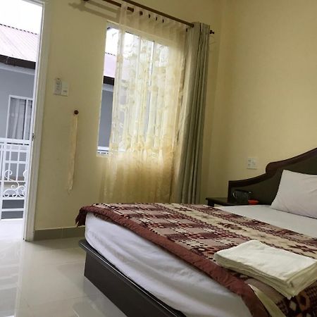 Phuong Hong Guesthouse Dalat Bagian luar foto