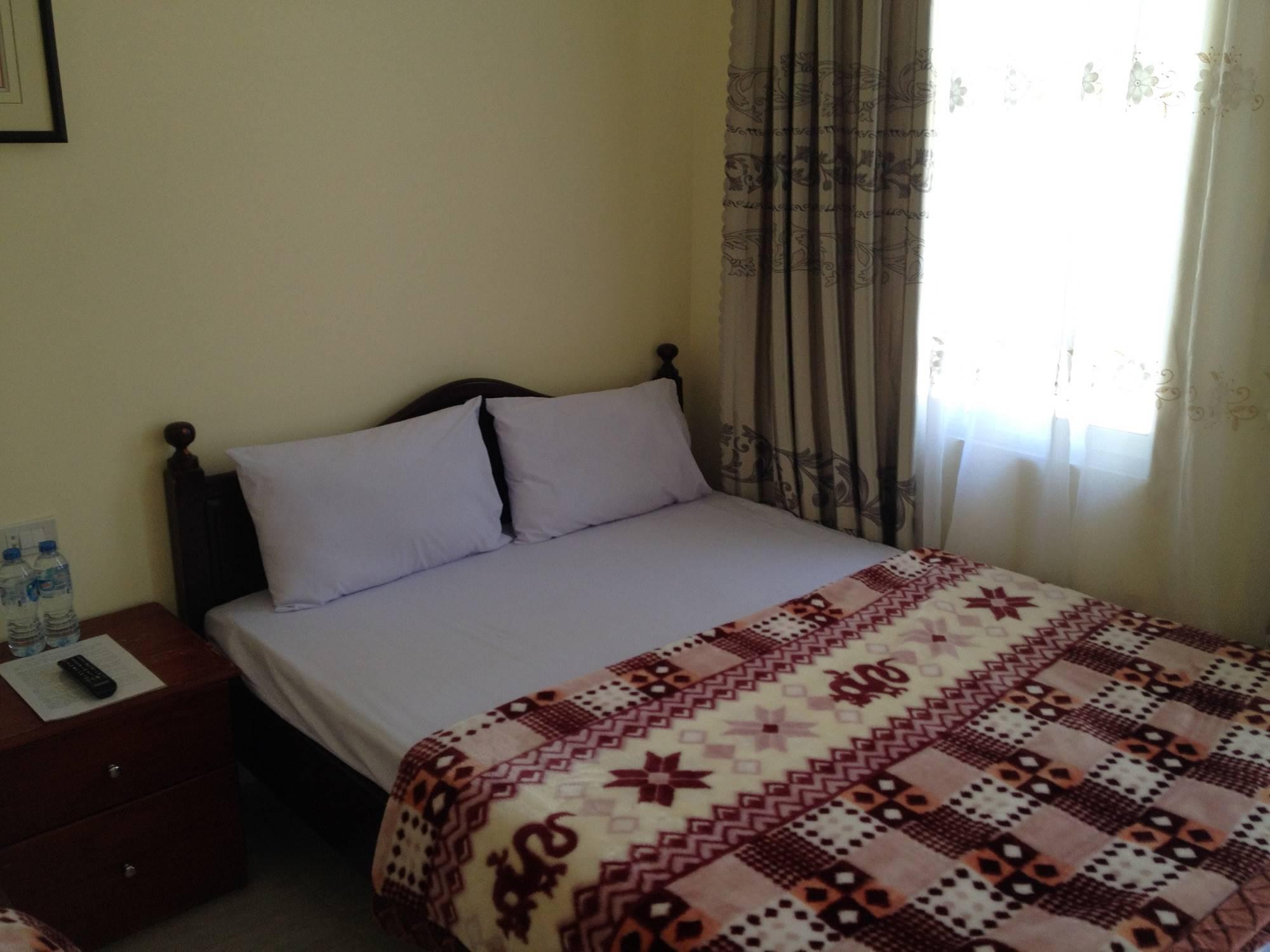 Phuong Hong Guesthouse Dalat Bagian luar foto