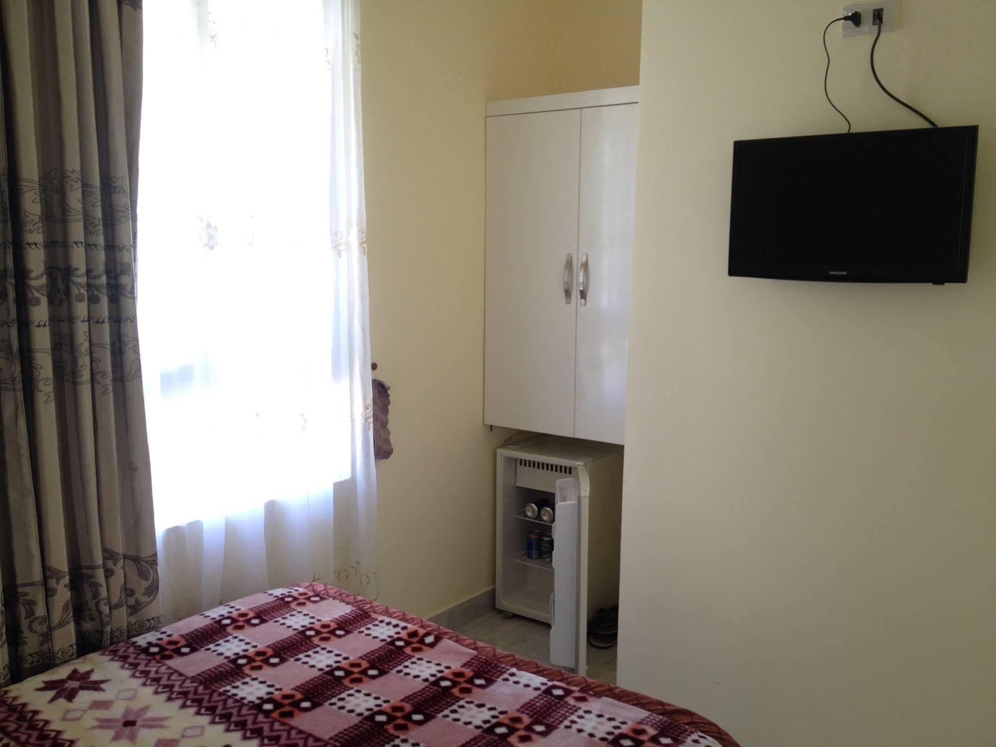 Phuong Hong Guesthouse Dalat Bagian luar foto